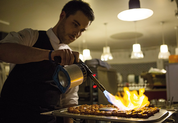 Vorspeise zubereiten und flammbieren